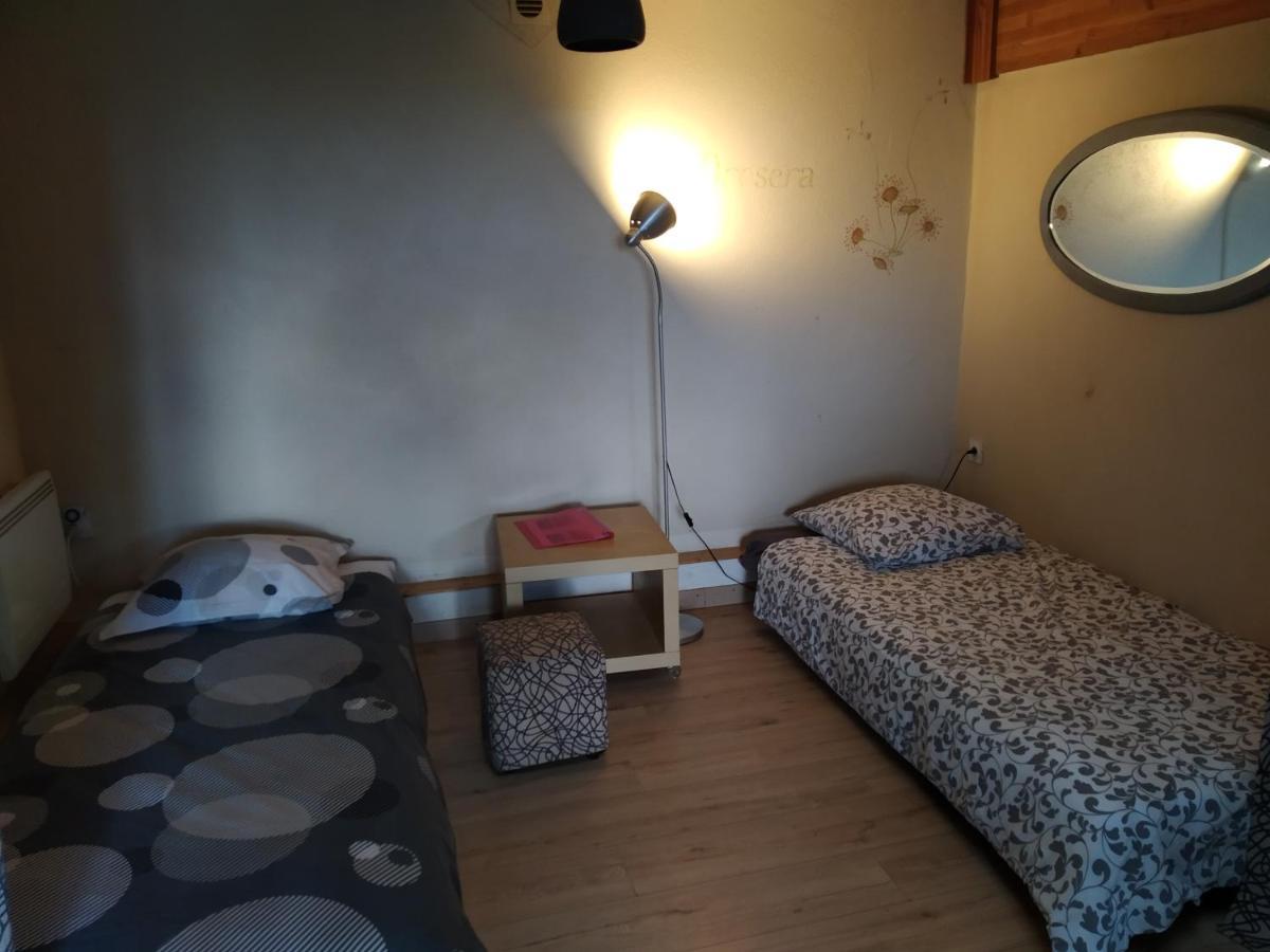 Holiday home Les Troglogites Brasparts